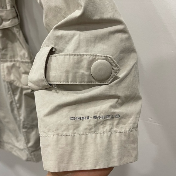 Columbia Omni-Shield Zip Snap Closure Lightweight Overcoat Jacket Size L Tan - Picture 4 of 8